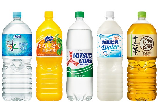 アサヒ飲料は大型のペットボトル商品で、ケミカルリサイクルのペット樹脂を採用する<br><span class="fontSizeS">（写真：アサヒグループホールディングス ）</span>