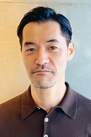 尾崎 太 氏