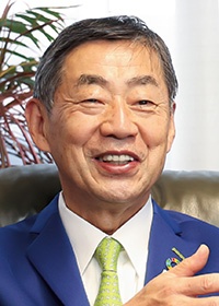 更家 悠介(さらや・ゆうすけ)