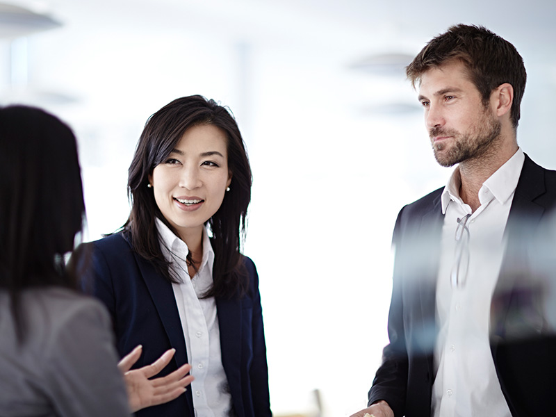 英語の交渉、日ごろの雑談が真剣な対話につながる