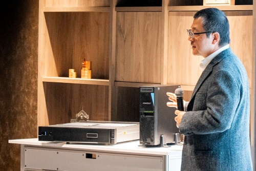 An affordable AI system that runs on a compact server so that even small and medium-sized businesses can easily use it (December 2025 presentation)