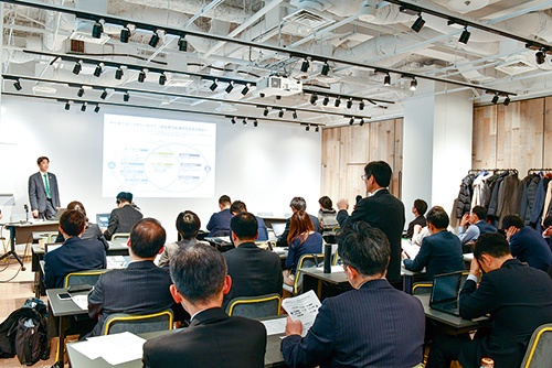 2020年1月22日に開催した第3回「投資家対話研究会」の様子<br><span class="fontSizeS">(写真:中島 正之 )</span>