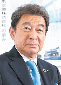 <b>夏井 博史(なつい・ひろし)</b><br>新日本空調 代表取締役社長<br>1979年新日本空調入社。2005年執行役員首都圏事業本部リニューアル事業部長、2008年常務取締役、2010年専務取締役、2013年取締役副社長営業本部長を経て、2014年から現職(写真:木村 輝)