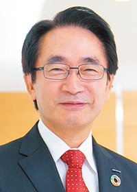 玉井光一(たまい・こういち)富士ゼロックス 代表取締役社長1952年生まれ。 2003年、富士写真フイルム(現富士フイルム)入社。富士フイルム取締役副社長、富士ゼロックス代表取締役副社長を経て、2018年6月富士ゼロックス代表取締役社長就任。東京大学の博士(工学)学位取得(写真:木村 輝)