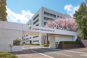 2018年に開設した「三機テクノセンター」（神奈川県大和市）外観。長期ビジョン “Century 2025” の達成に向け、三機工業グループを支える高い技術力と人財をさらに磨く戦略拠点として構築した