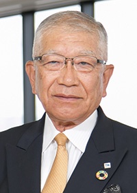 <b>中野米蔵(なかの・よねぞう)</b><br>コンステックホールディングス<br>代表取締役社長<br>1941年大阪府生まれ。64年大阪工業大学卒業。75年コンステックに入社し、99年コンステック社長。2009年からコンステックホールディングス社長。同社グループでは主に耐震診断、耐震補強を行っており、有害物質除去など環境の分野にも力を入れる