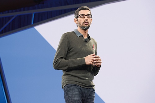 米グーグルのスンダー・ピチャイCEO。同社が米国防総省のAI開発プロジェクトに参加していたことを巡って社内外から批判を受け、AI活用に関する原則を発表した
