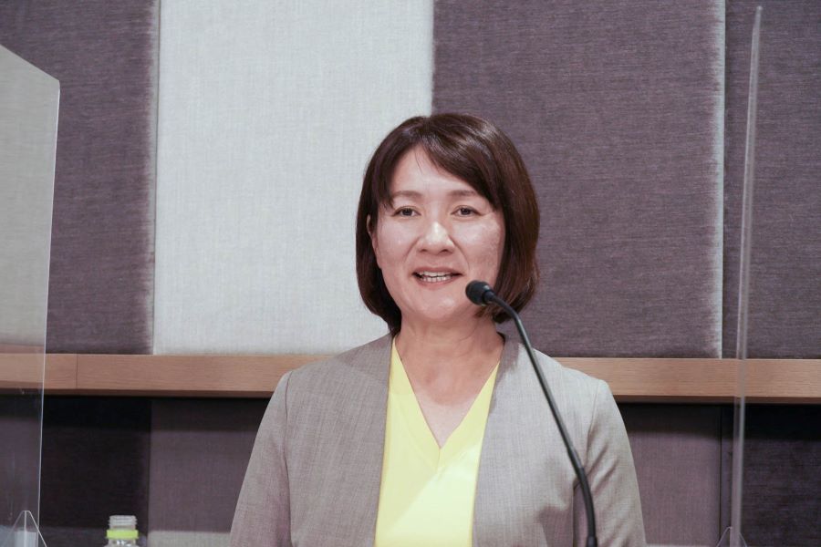 小島 玲子 氏