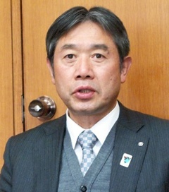 岩手県軽米町の山本賢一町長(出所:日経BP)
