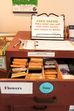 エコロジーセンターに設置されたBay Area Seed Interchange Library。米国で最初の「種の図書館」だ（写真：宮原 一郎）