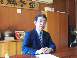 美作市の萩原誠司市長