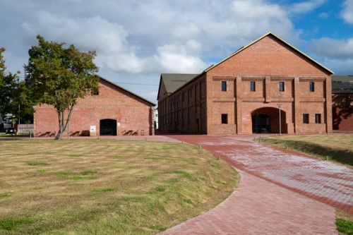 築100年のレンガ倉庫を美術館に再生 弘前市 新 公民連携最前線 Pppまちづくり 築100年のレンガ倉庫を美術館に再生 弘前市 新 公民連携最前線 Pppまちづくり