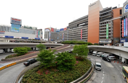 駅前再編から始まる 新宿大改造 新 公民連携最前線 Pppまちづくり 駅前再編から始まる 新宿大改造 新 公民連携最前線 Pppまちづくり