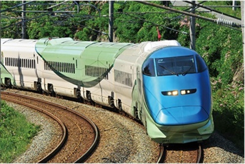 新幹線初のリゾート列車「とれいゆ つばさ」（資料：JR東日本）