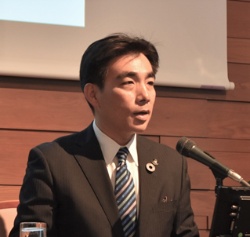 兵庫県西宮市の石井登志郎市長(写真:柏崎吉一)