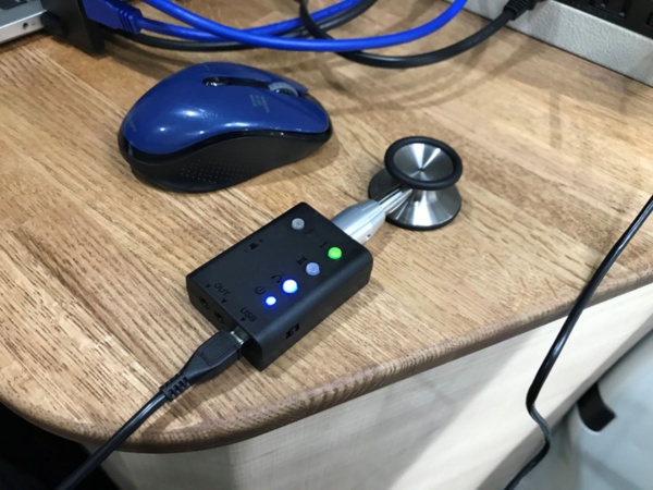 シェアメディカルが開発するデジタル聴診デバイス