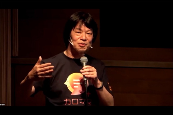 2022年5月18日に開催された発表会に登壇したリンクアンドコミュニケーション 代表取締役社長の渡辺敏成氏(写真:配信動画のキャプチャー)