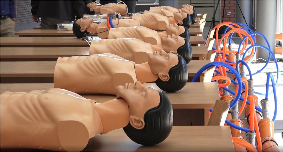 3Dプリンターで最大50人を一度に治療できる人工呼吸器、ハンガリーで