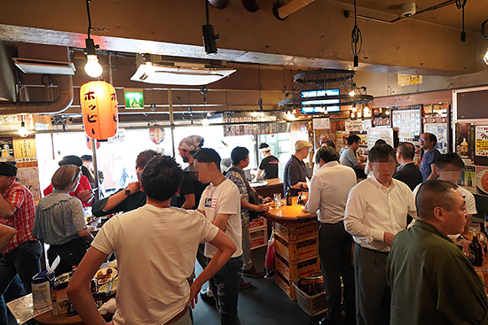 上野 カドクラ 焼肉店が直営する立ち飲み 名物のハムカツとビーフ