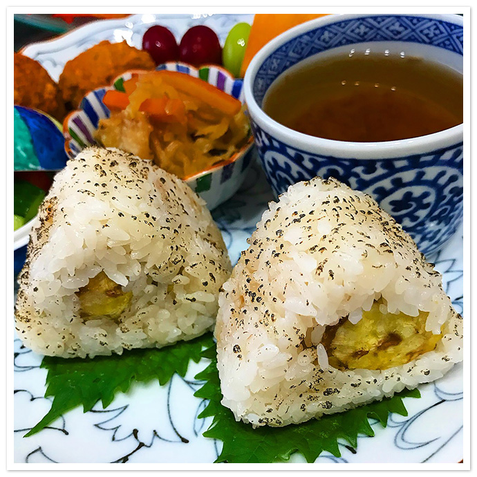 栗があるうちに作っちゃおう 栗ご飯おにぎりでモーニング カンパネラ