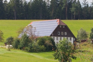 ドイツの屋根置き太陽光発電（出所:PIXTA）