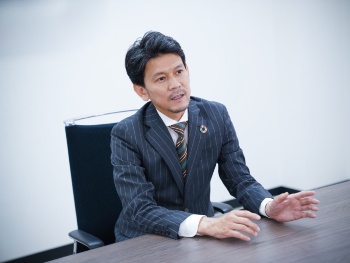Hình 2 Ông Tomokazu Akita, chủ tịch VPP Nhật Bản và i-Grid Solutions (do i-Grid Solutions cung cấp)