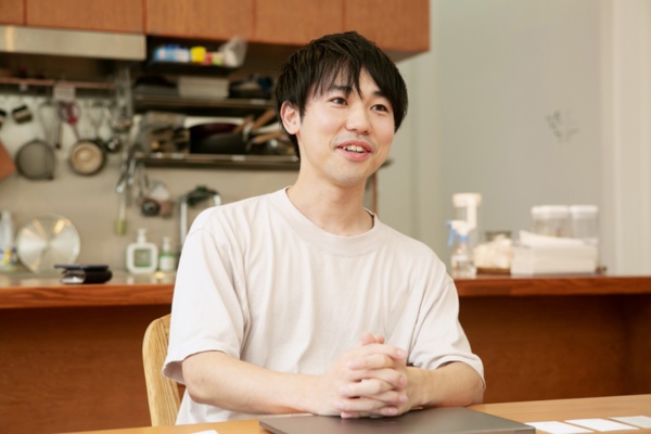 ※同じく、撮影時だけマスクを外していただきました