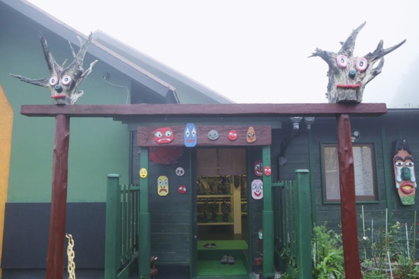 Vol 11 孤独なおじいちゃん芸術家の自宅になぜ人が訪れるのか ひとまち結び Vol 11 孤独なおじいちゃん芸術家の自宅になぜ人が訪れるのか ひとまち結び