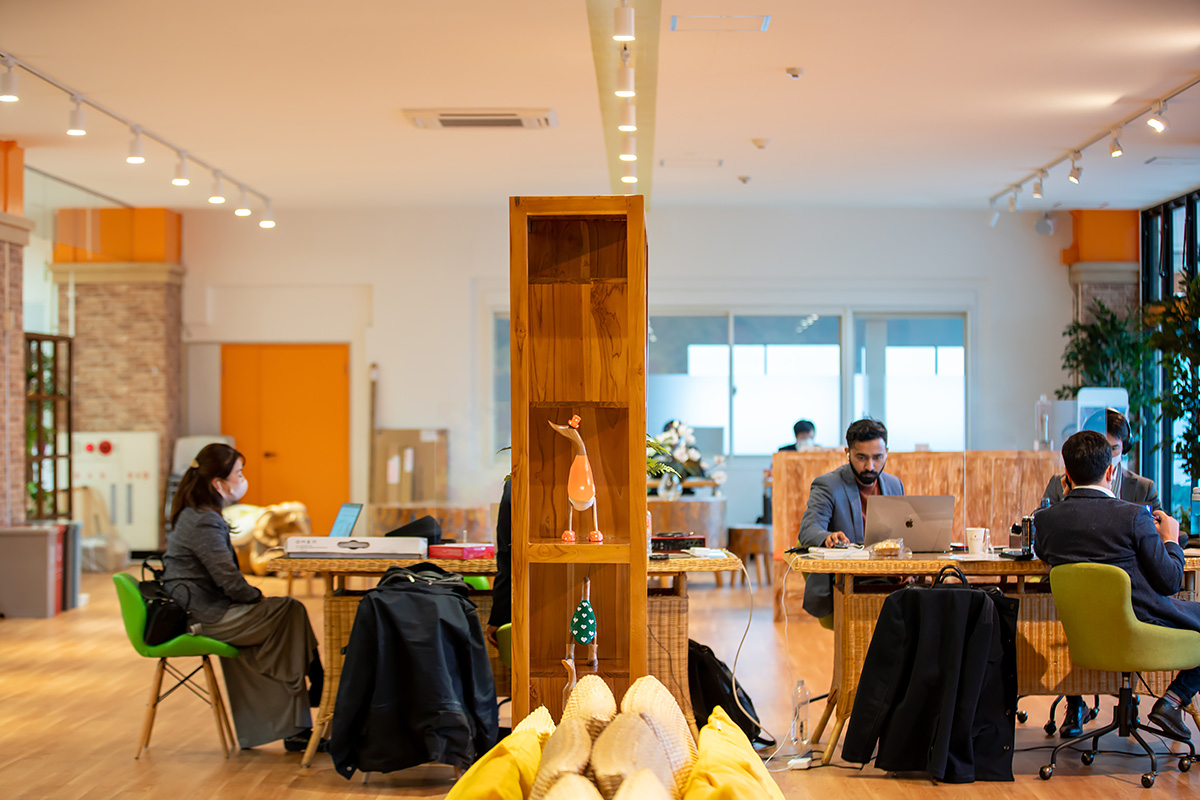 本社機能移転だけではない、淡路島と同化する生き方──パソナグループ（2ページ目）：ひとまち結び