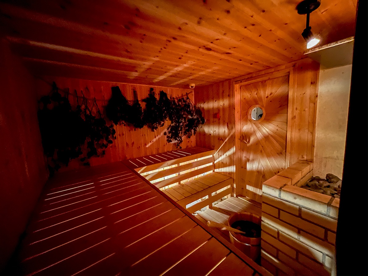 女性をターゲットにした時計のないサウナ 東京 神田 Saunalab Kanda 後編 ひとまち結び