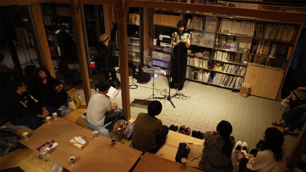 ライブも開催。浜松市は音楽好きが多く、近隣へのチラシ配布で集客できるという（写真：リージョン・スタディーズ）