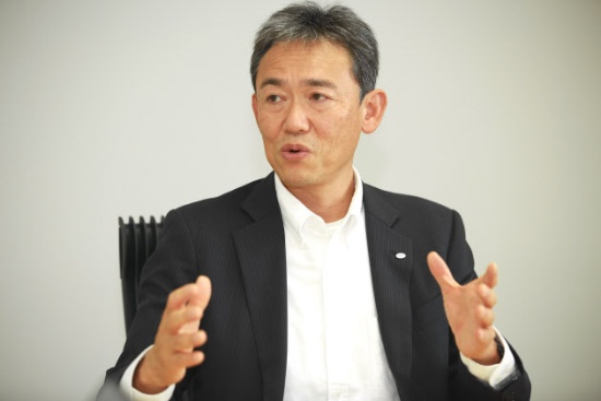 デンソー アドバンストセーフティ事業部長 常務役員の隈部肇氏(写真:西田哲士)