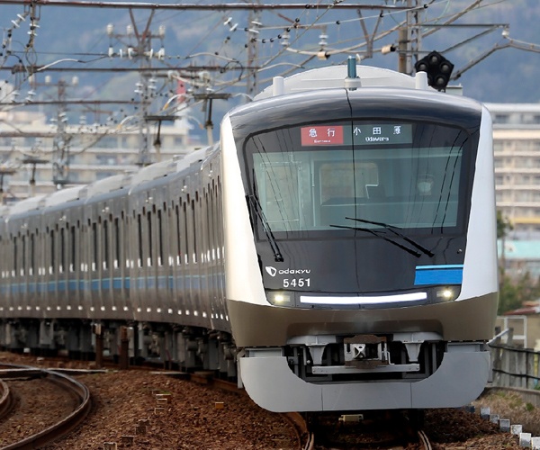 首都圏の動脈である小田急電鉄が　車両空間の安心・安全に“空気の質”をプラス