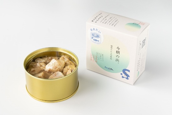 未利用魚を使った「今朝の浜」のパッケージと中身。写真の原料は甘鯛(写真提供:シーライフ)