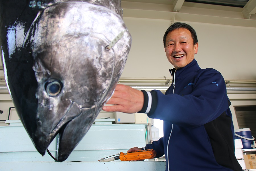 近畿大学水産養殖種苗センター センター長の岡田貴彦さん（写真提供：近畿大学）