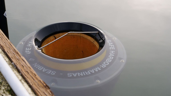 海面に浮く「Seabin」(写真提供:Seabin Project)