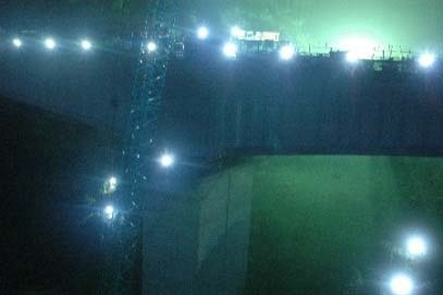 (図4)LEDを使った構造物の夜間計測の例