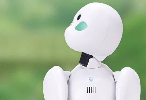 (写真7)分身ロボット「OriHime」は高さ21.5センチ、重さ587グラムで片手で持てるロボット(オリィ研究所のホームページより引用)