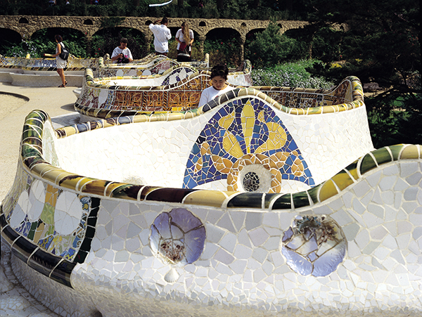 ガウディはSDGsの先駆者だった？ 建築に活用した自然エネルギー (2