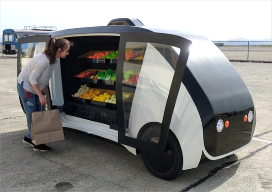(写真1)自動運転で生鮮食品を届ける無人型移動販売店舗「Robomart」