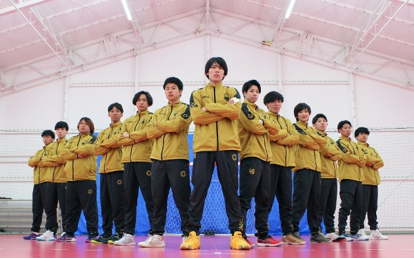 昼は農業、夜はハンドボーラーとして活動するゴールデンウルヴス福岡の選手たち(写真提供:ゴールデンウルヴス福岡)