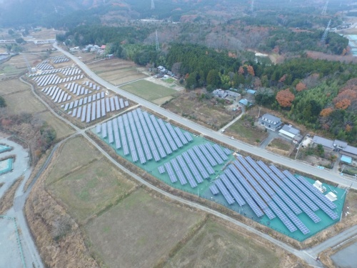 5種類の防草シートを大熊町で検証 稼働3年目の違いは 探訪 メガソーラービジネス 日経bp 5種類の防草シートを大熊町で検証 稼働3年目の違いは 探訪 メガソーラービジネス 日経bp