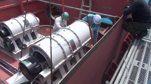 図4●波の状態によって2種類のタービンを使い分ける