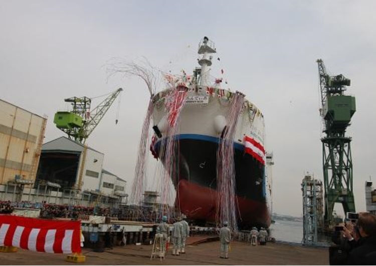 川崎重工が開発・製造した液化水素運搬船