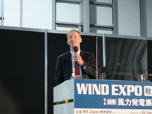 図9●「Climate Ambition and Technology Innovation Unlocking the Potentials of Wind Energy」と題した講演を行う、シーメンスガメサ・リニューアブル・エナジー 日本支店 マネージングディレクターのラッセル氏