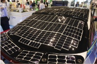 トヨタとシャープ、NEDOが共同開発し2019年に発表した車載用太陽電池