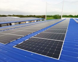 屋根に「フレキシブル太陽光パネル」、施工保証に対応 - ニュース