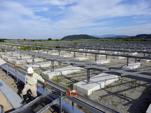 230mwの巨大メガソーラー パネル設置目前に 探訪 メガソーラービジネス 日経bp