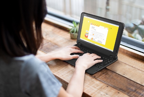 富士通 文教向けタブレットpcを家庭向けに転用して発売 教育とict Online 富士通 文教向けタブレットpcを家庭向けに転用して発売 教育とict Online
