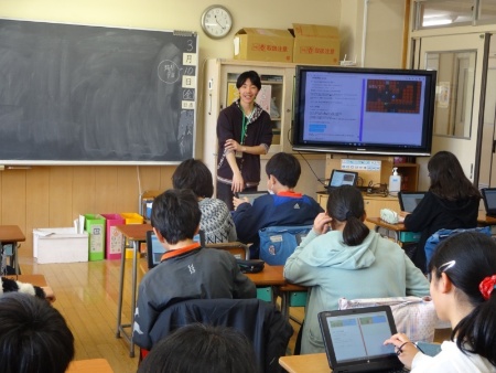 未踏スーパークリエータが小学生にプログラミング授業 遊びを作る側に 教育とict Online 未踏スーパークリエータが小学生にプログラミング授業 遊びを作る側に 教育とict Online